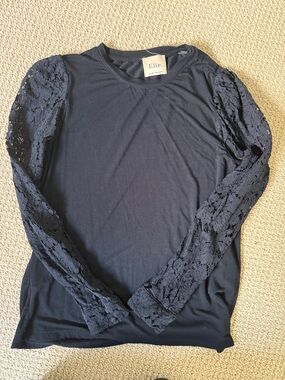 Elie Tahari Black Lace-Sleeve Long Sleeve Top